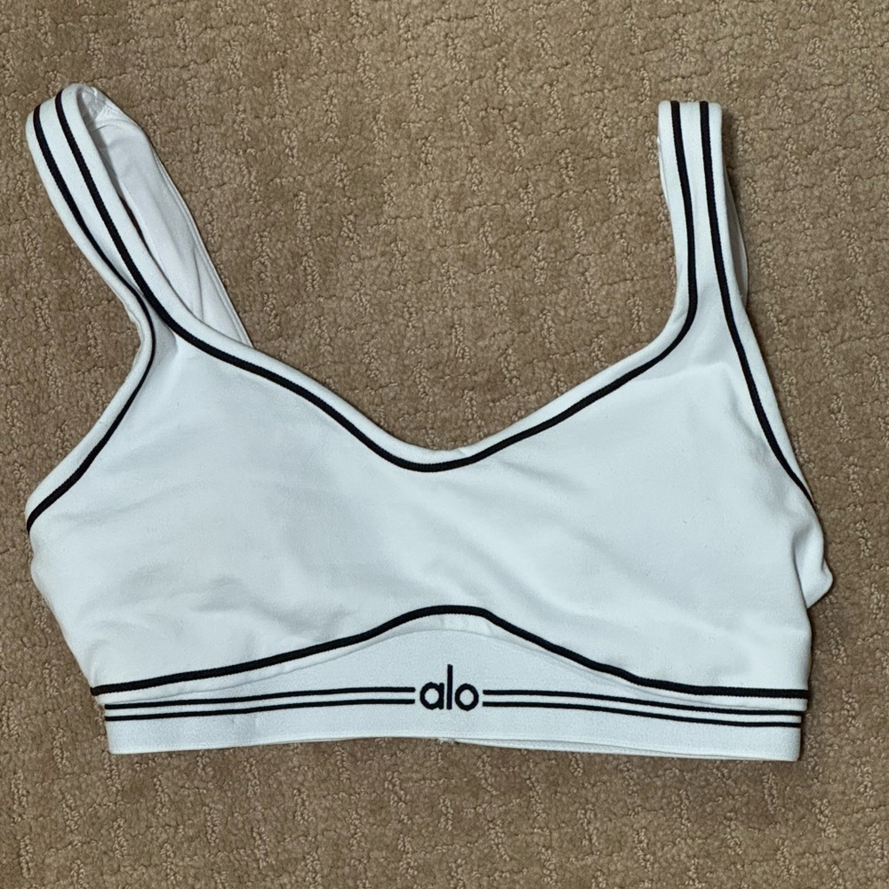 Alo Airbrush Heart Throb Bra
(White/Black)